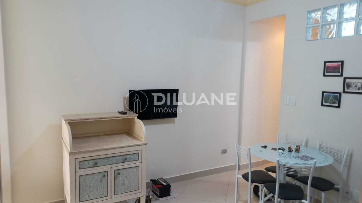 0e0f8499-0790-49f2-8e83-a0d1bf - 19