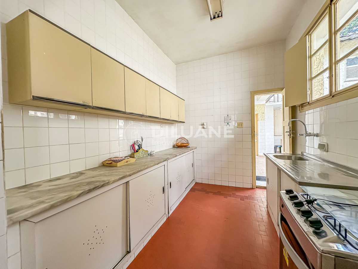 d15cf688-2fb1-44df-ae5f-dc2862 - 10