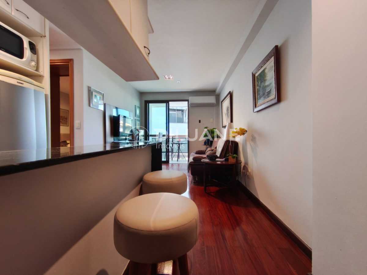 cc2007b7-d980-45bd-8bce-e60fb2 - 2