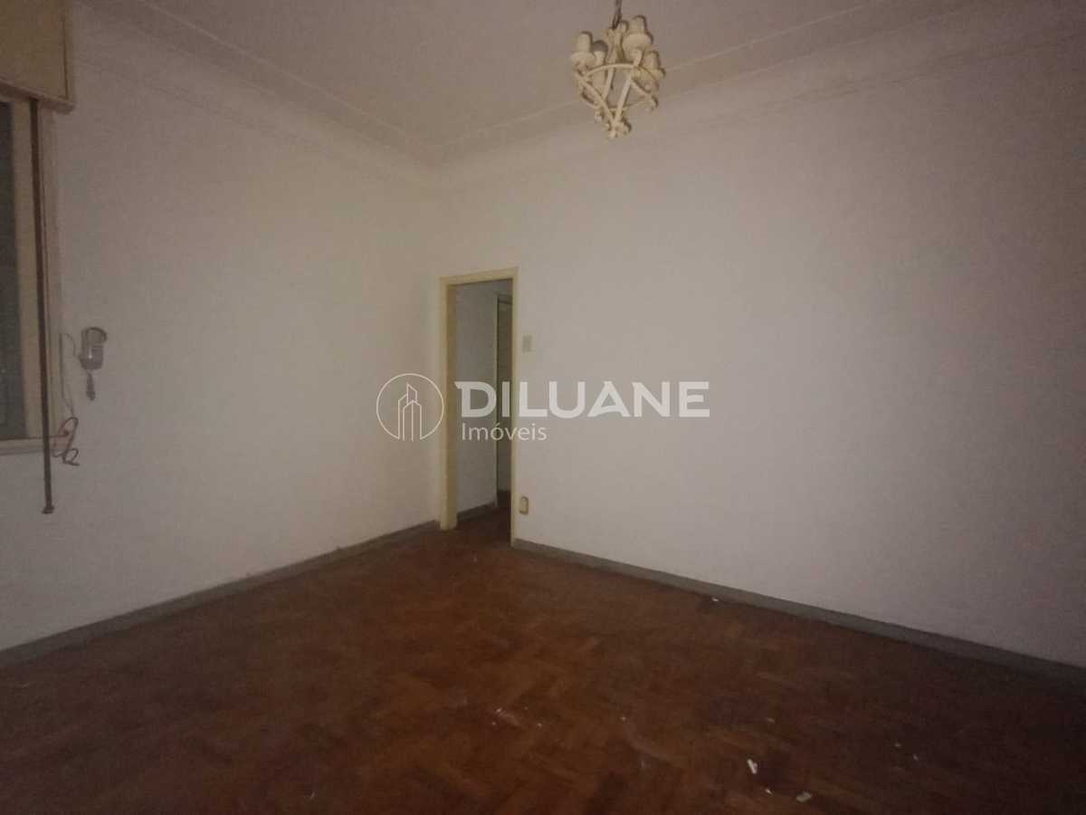 3d27968b-e7e2-4406-a052-563ad4 - 5