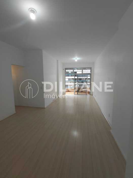 a60bcb3b-72af-4f00-b450-b9c187 - 18