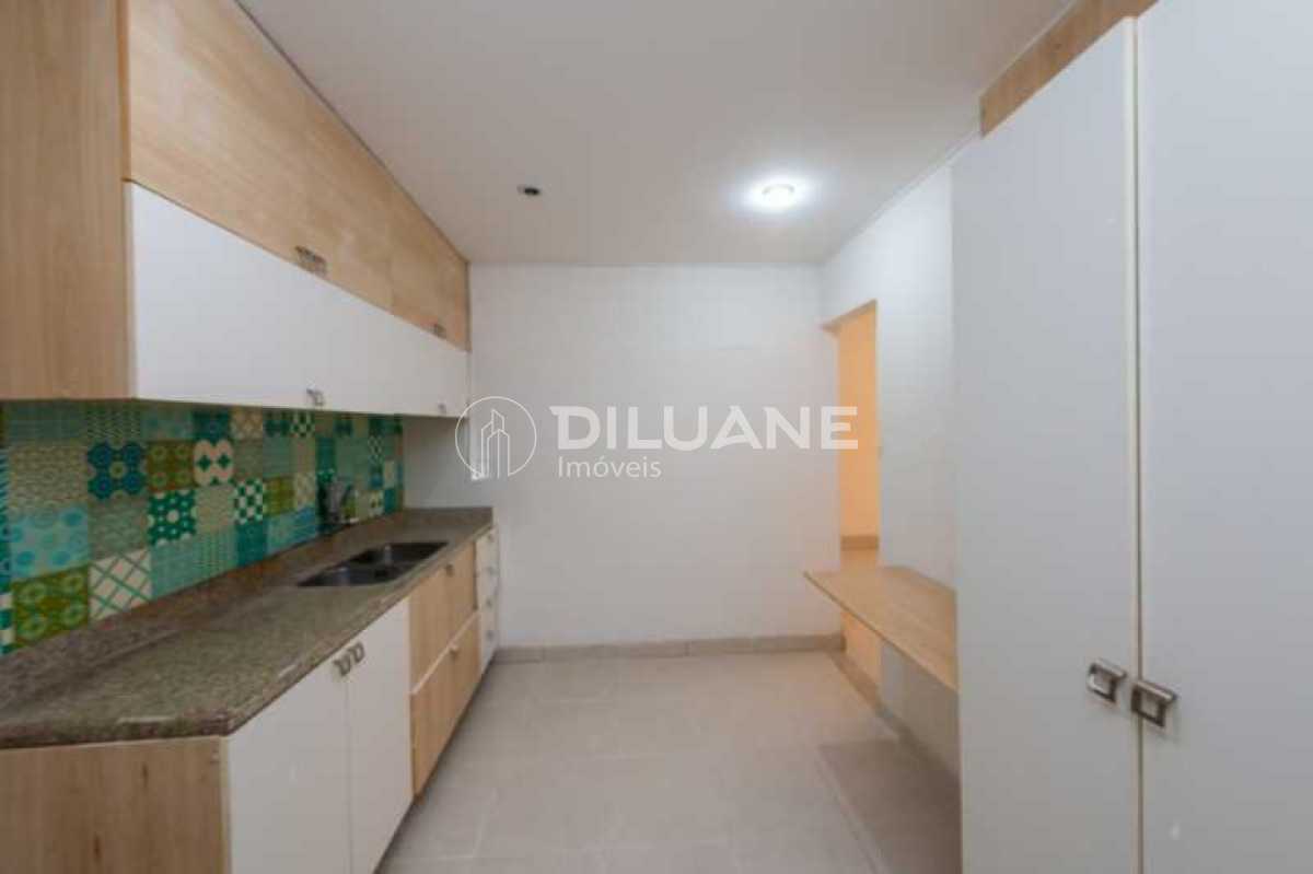 f413b420-0fbd-4f76-9883-dde0d3 - 18