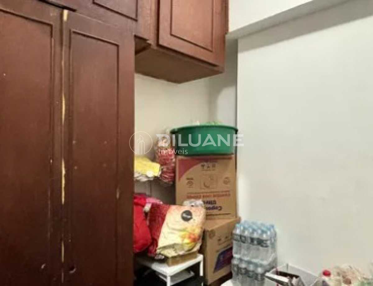 de0715b7-15d9-4a51-921c-a734ff - 4