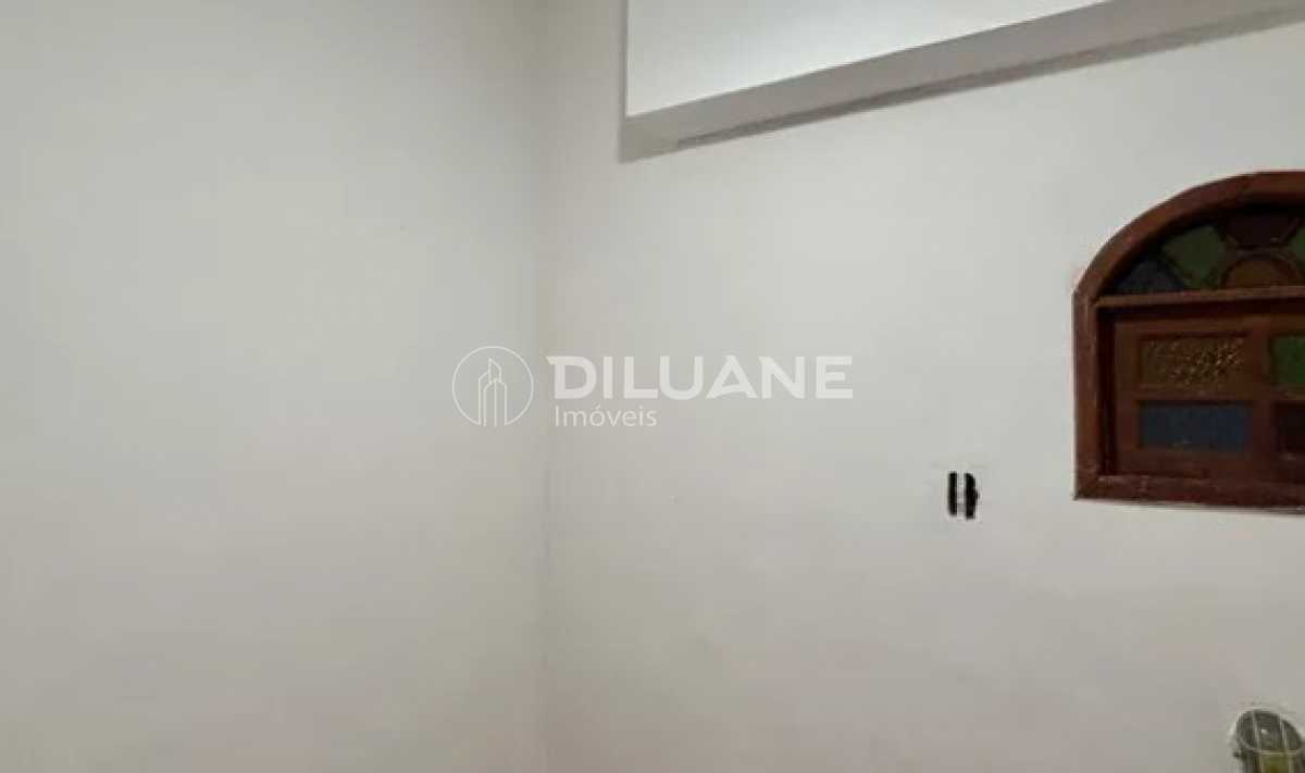 5cc37c91-b24a-4f8d-833c-064b3c - 33