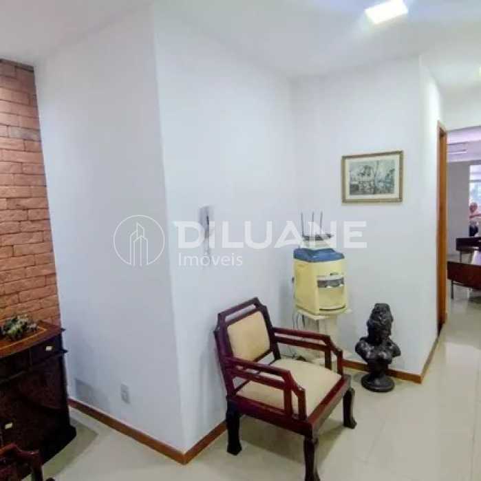 WhatsApp Image 2025-12-05 at 1 - 7