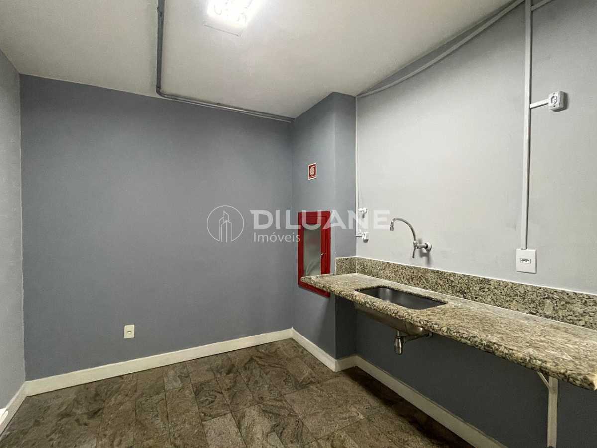 7714edc0-9bc1-409c-9875-e9b8c4 - 12