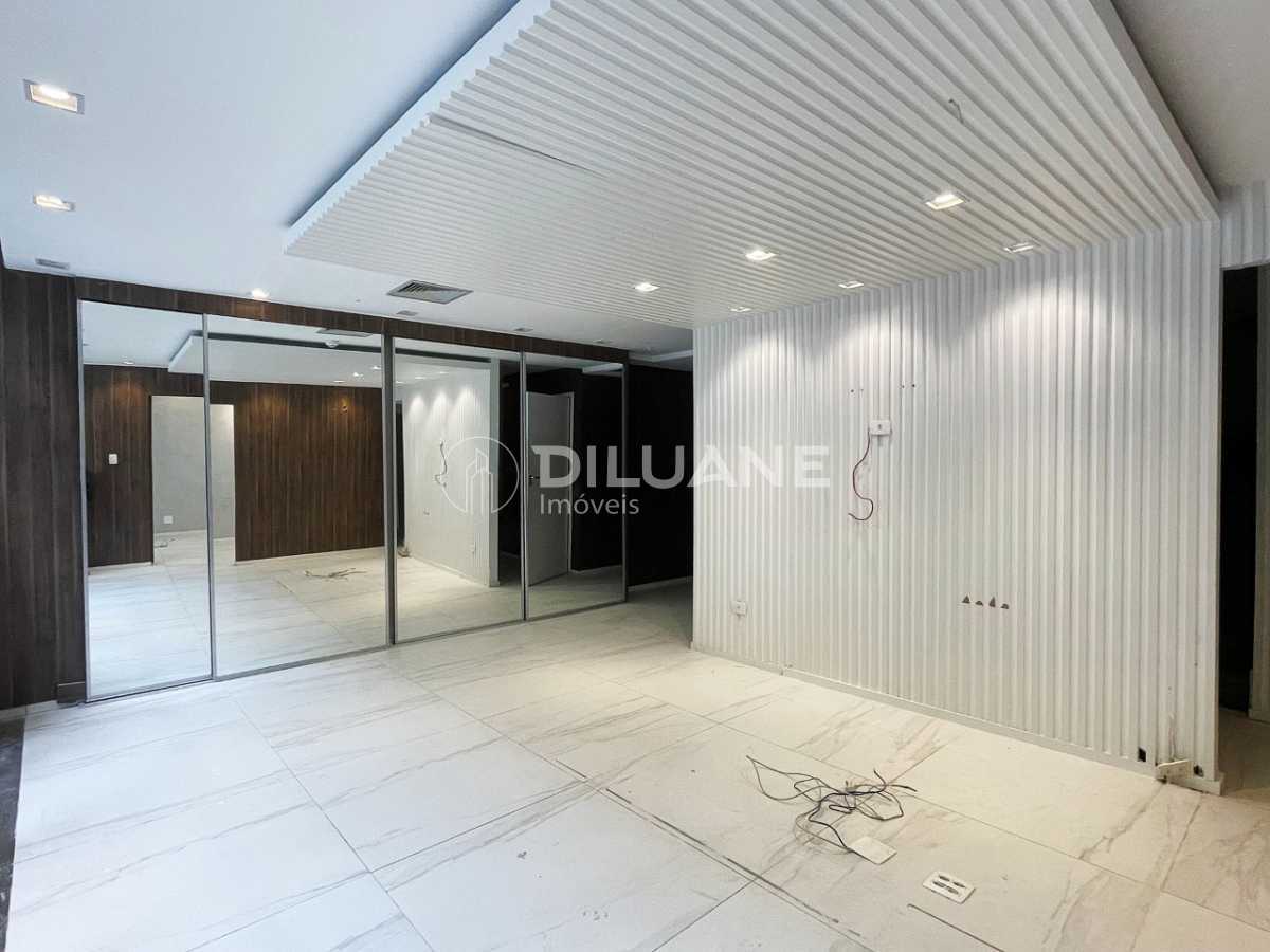 b3f8c81d-dfc4-403c-8748-7b3451 - 18