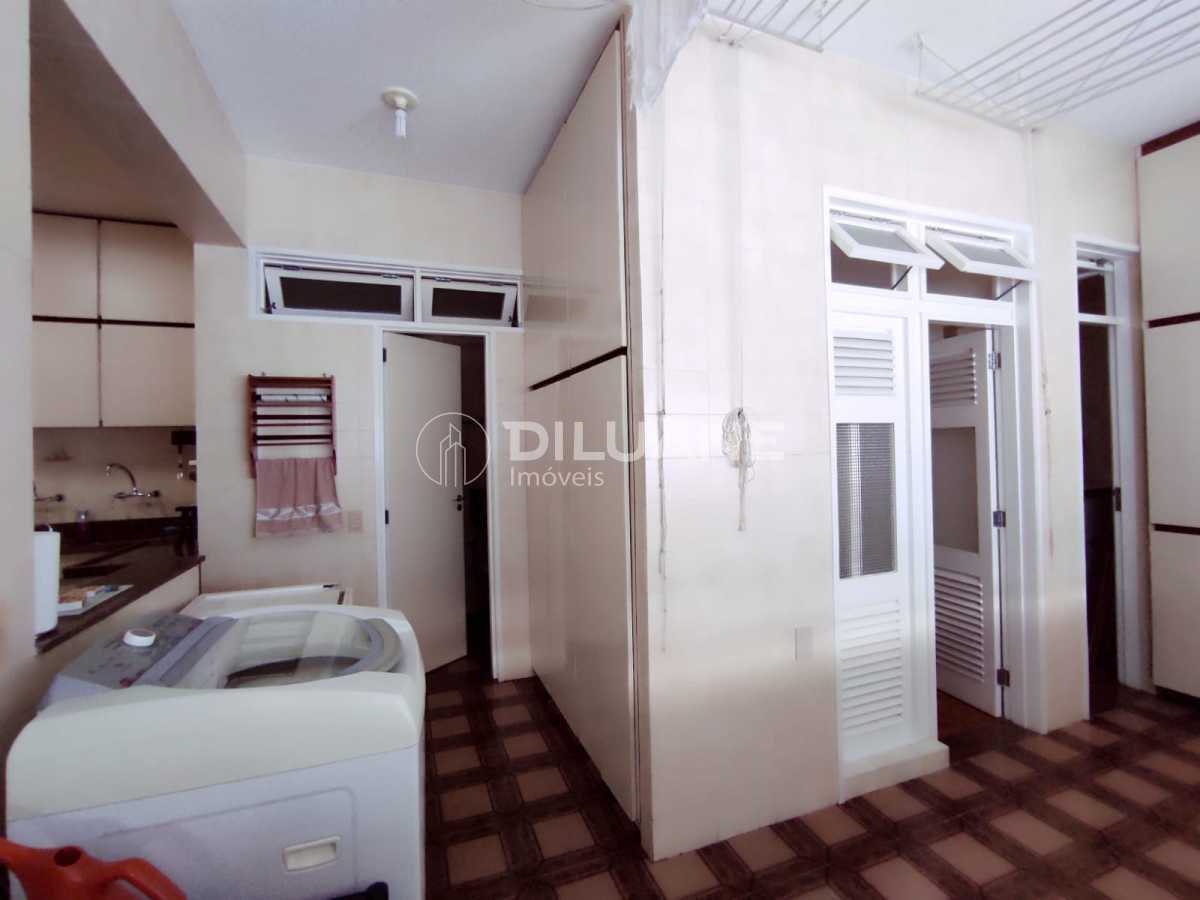 WhatsApp Image 2025-11-21 at 1 - 33