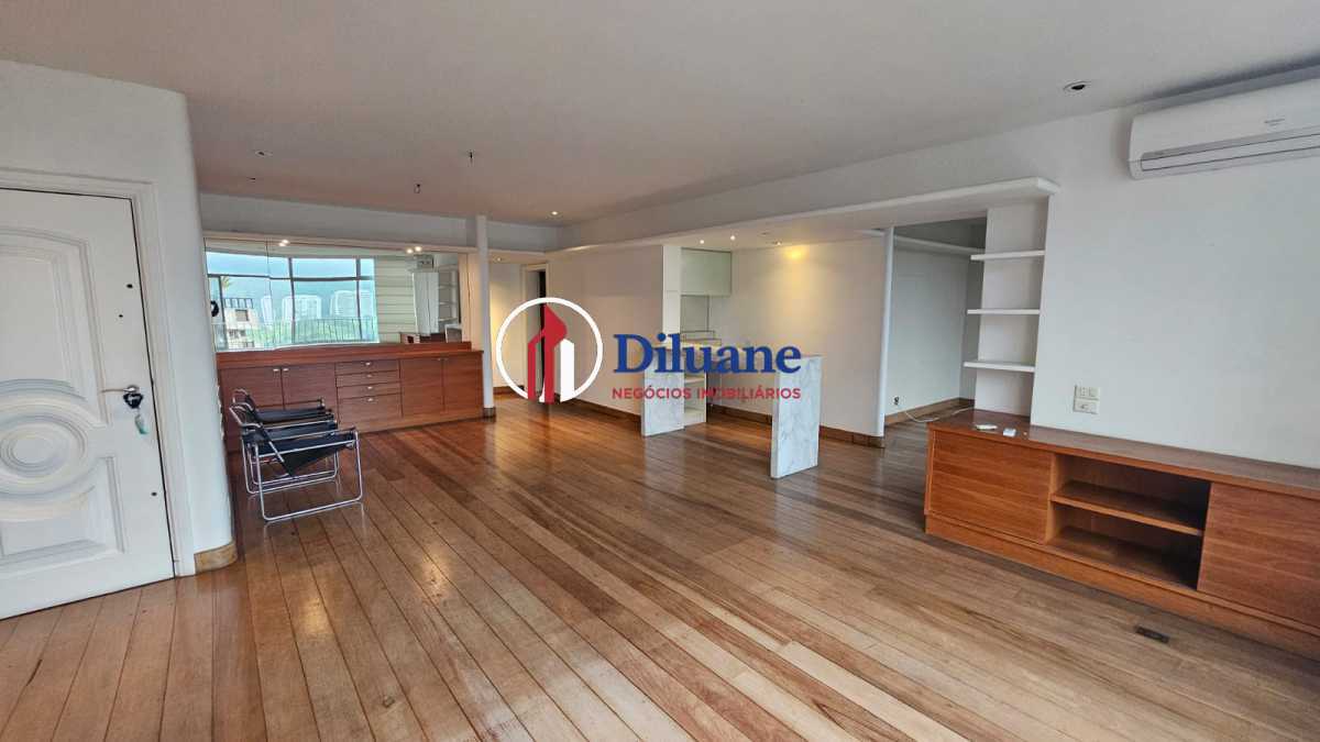 WhatsApp Image 2025-12-30 at 1 - 4