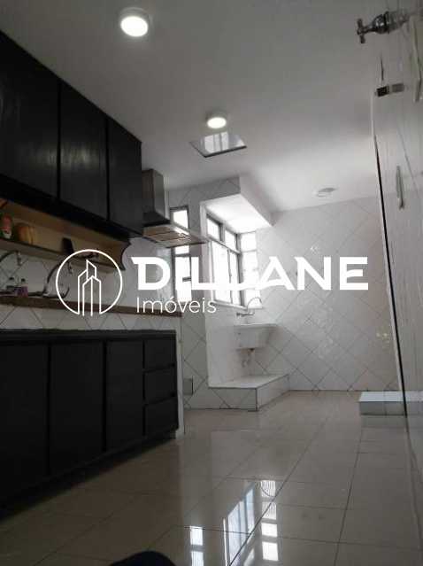 ebad7c29619cc155a9f71bf539e5ee - 18