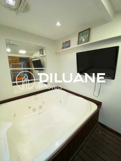 Conheça WhatsApp Image 2021-10-11 at 1 do imóvel - Apartamento composto por 3 quartos na R. Mariz e Barro. - BTAP30607 - 29 WhatsApp Image 2021-10-11 at 1 - 29