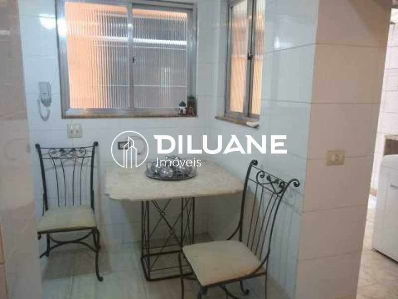 4 quartos c/ quintal-Flamengo - 12