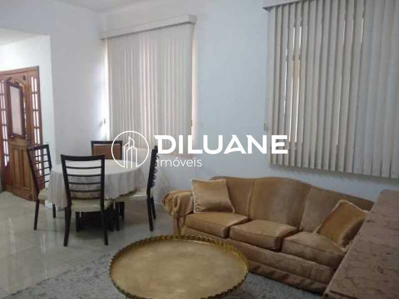 4 quartos c/ quintal-Flamengo - 2