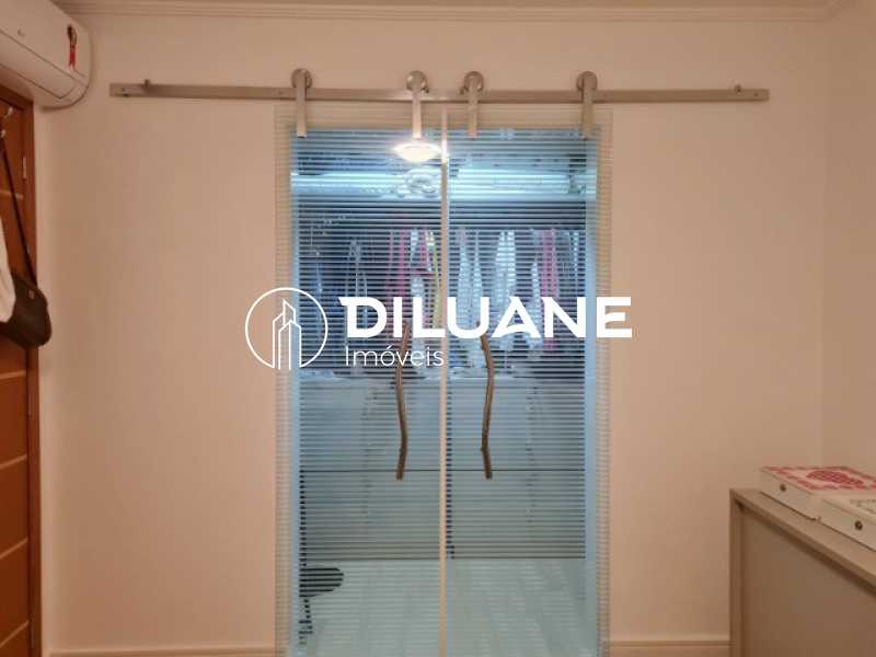 Conheça 967147806912887 do imóvel - Diluane Imoveis Vende. Icaraí Bem localizado. Medindo 140m². Quadra Praia. Garagem. Aceita permuta. - NTAP30056 - 12 967147806912887 - 12