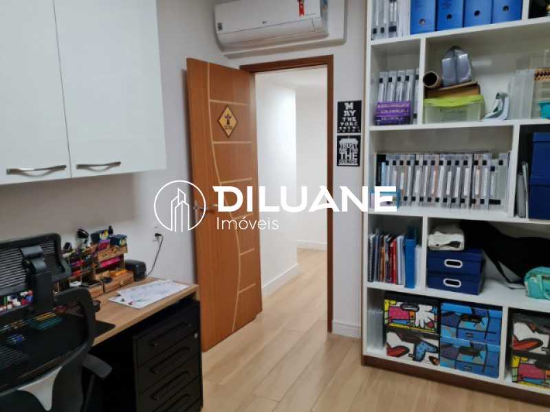 Conheça 967151326057055 do imóvel - Diluane Imoveis Vende. Icaraí Bem localizado. Medindo 140m². Quadra Praia. Garagem. Aceita permuta. - NTAP30056 - 9 967151326057055 - 9
