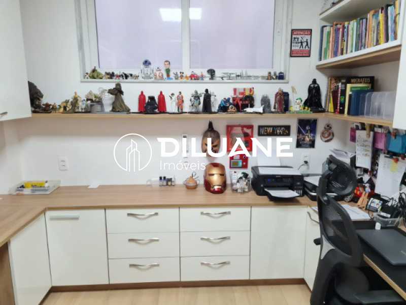 Conheça 968196921733424 do imóvel - Diluane Imoveis Vende. Icaraí Bem localizado. Medindo 140m². Quadra Praia. Garagem. Aceita permuta. - NTAP30056 - 15 968196921733424 - 15