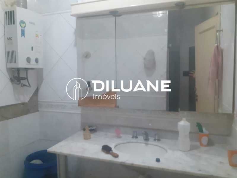 Conheça banheiro do imóvel - Oportunidade imperdível!!!!!Mega apartamento de três quartos, localizado na Praia de Botafogo de frente para o mar, tipo casa com um incrível jardim de inverno e espaço para festas, no apartamento (area externa). - BTAP40146 - 7 banheiro - 7