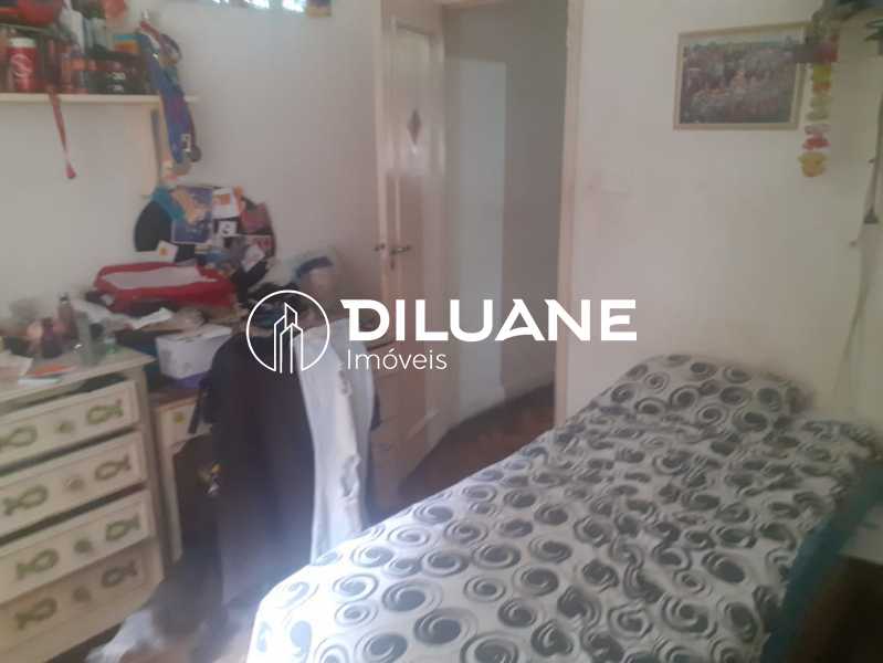 Conheça quarto solteiro 3 do imóvel - Oportunidade imperdível!!!!!Mega apartamento de três quartos, localizado na Praia de Botafogo de frente para o mar, tipo casa com um incrível jardim de inverno e espaço para festas, no apartamento (area externa). - BTAP40146 - 25 quarto solteiro 3 - 25