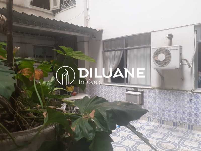 Conheça terraço do imóvel - Oportunidade imperdível!!!!!Mega apartamento de três quartos, localizado na Praia de Botafogo de frente para o mar, tipo casa com um incrível jardim de inverno e espaço para festas, no apartamento (area externa). - BTAP40146 - 29 terraço - 29