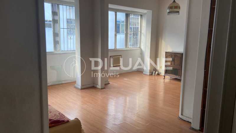 Conheça 02 do imóvel - apartamento de 3 quartos com possibilidade de suíte e vaga de garagem nas redondezas bem conservado portaria 24 horas claro e arejado excelente localização de Botafogo - BTAP30812 - 3 02 - 3