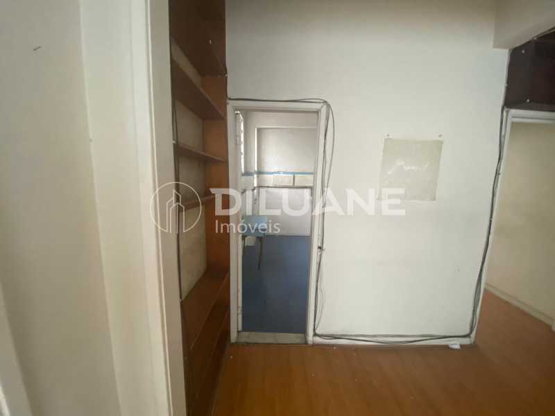 Conheça 08 do imóvel - apartamento de 3 quartos com possibilidade de suíte e vaga de garagem nas redondezas bem conservado portaria 24 horas claro e arejado excelente localização de Botafogo - BTAP30812 - 8 08 - 8