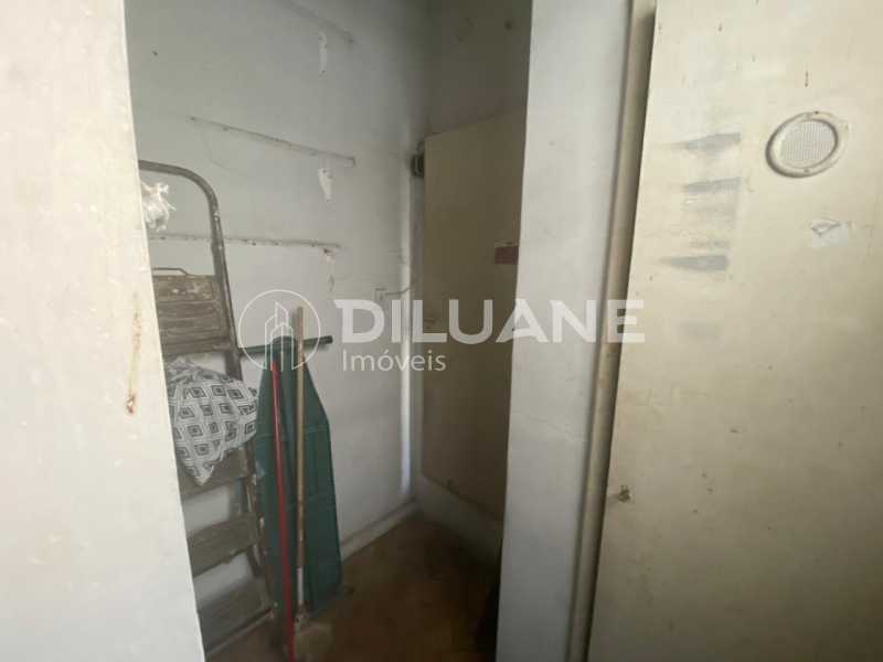 Conheça 13 do imóvel - apartamento de 3 quartos com possibilidade de suíte e vaga de garagem nas redondezas bem conservado portaria 24 horas claro e arejado excelente localização de Botafogo - BTAP30812 - 13 13 - 13