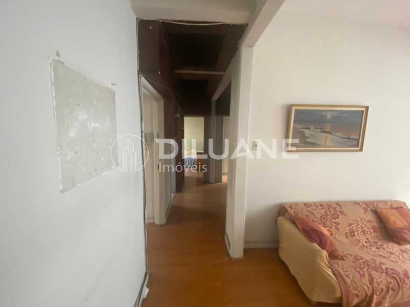 Conheça 16 do imóvel - apartamento de 3 quartos com possibilidade de suíte e vaga de garagem nas redondezas bem conservado portaria 24 horas claro e arejado excelente localização de Botafogo - BTAP30812 - 16 16 - 16