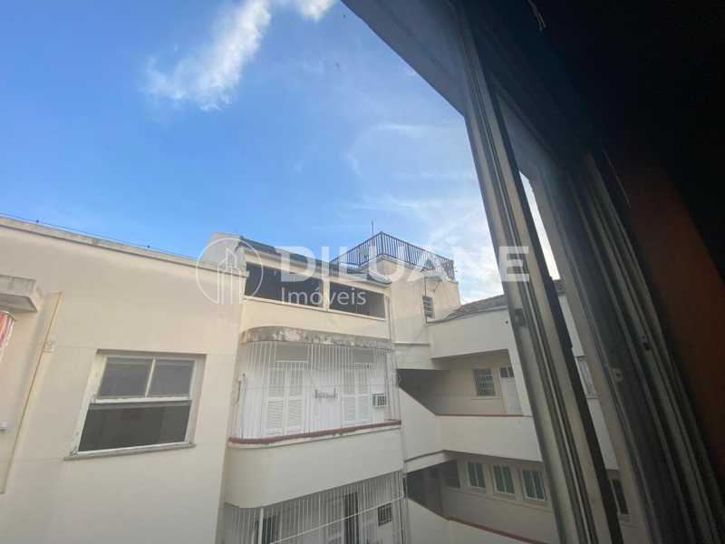 Conheça 27 do imóvel - apartamento de 3 quartos com possibilidade de suíte e vaga de garagem nas redondezas bem conservado portaria 24 horas claro e arejado excelente localização de Botafogo - BTAP30812 - 27 27 - 27