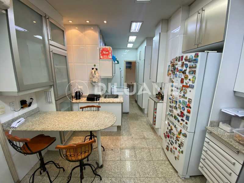 Conheça WhatsApp Image 2022-12-06 at 1 do imóvel - Apartamento à venda Avenida Atlântica, Copacabana, Rio de Janeiro - R$ 4.880.000 - CPAP30135 - 29 WhatsApp Image 2022-12-06 at 1 - 29