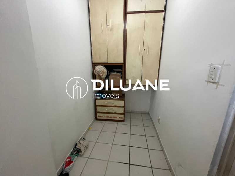 6A4C13BC-EAED-4AD5-8A3F-392541 - 6