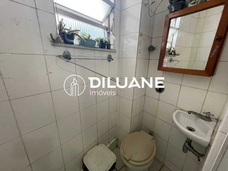 E4A6EB32-E8C1-422E-837E-2EB0FE - 9