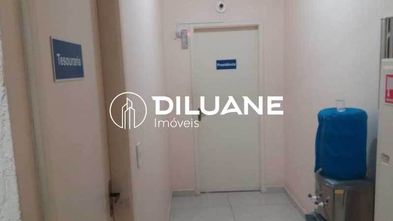 Conheça b99c8dc1-99c0-41b0-b1da-a51899 do imóvel - Diluane Imóveis Vende. Niterói. Excelente prédio comercial. Andar térreo mais 3 andares. Garagem 5 carros. 600m². Bem localizado. - NTPR00004 - 13 b99c8dc1-99c0-41b0-b1da-a51899 - 13