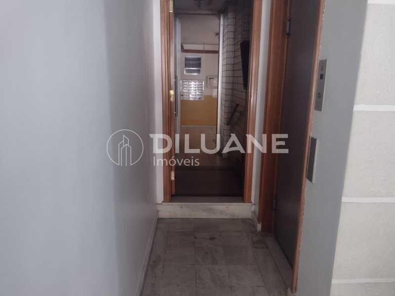 211f7aa9-0df9-40ea-9989-0b6879 - 15