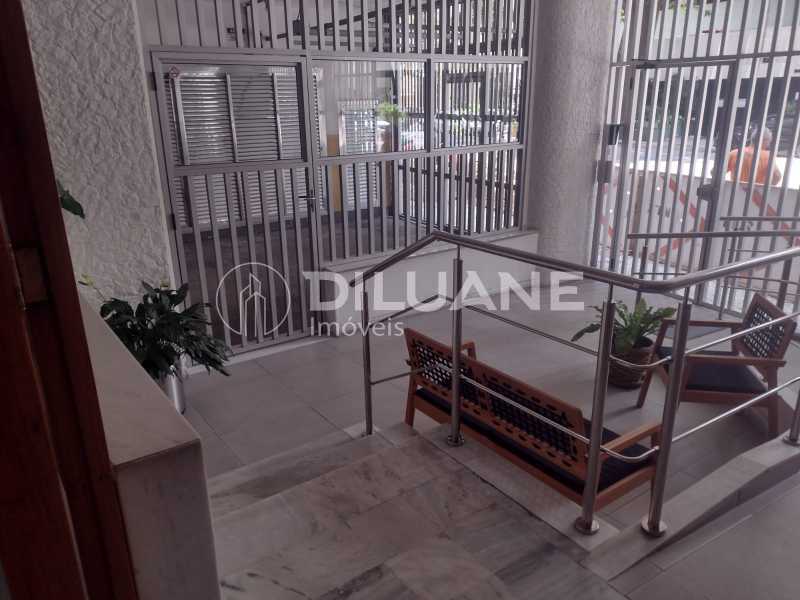 297d7988-d75c-4eb2-96cb-374257 - 17