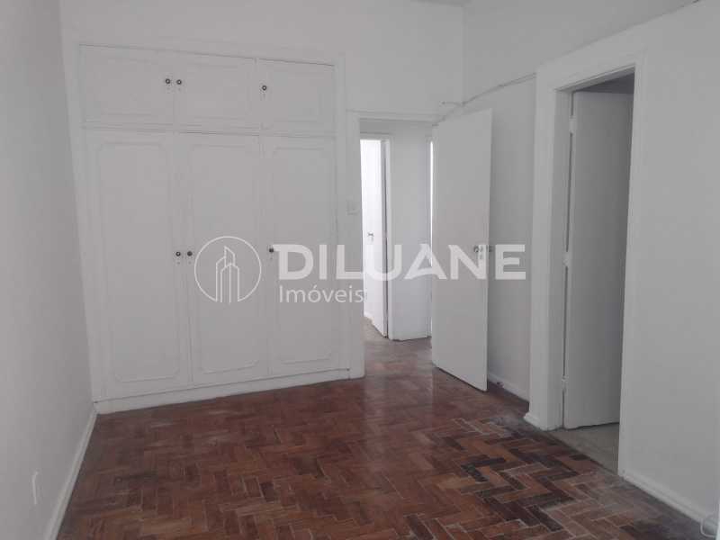 d2017d47-e59e-4805-8837-040466 - 35