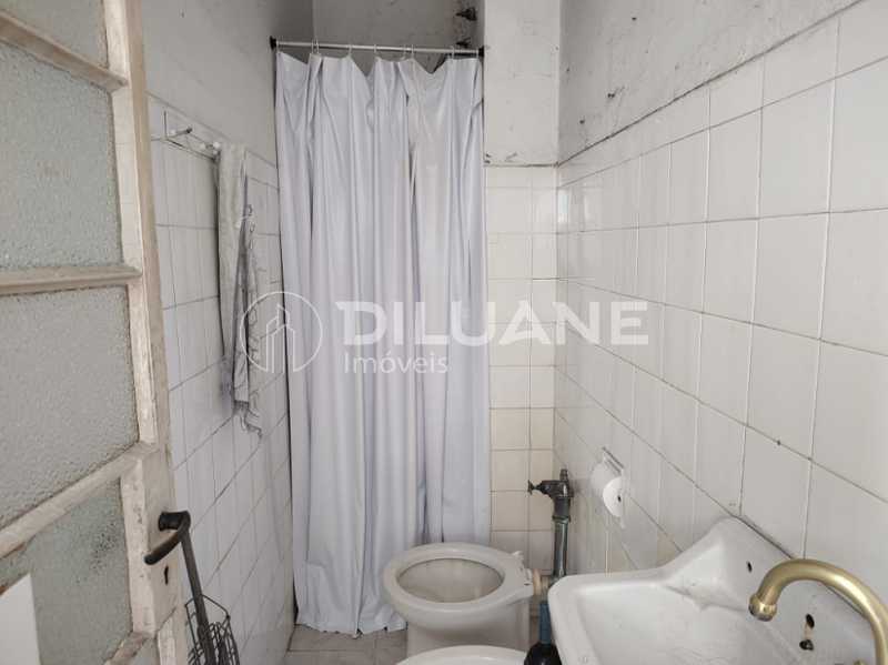 BANHEIRO SERVIÇO - 45