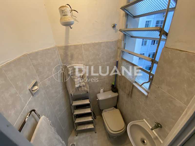 Conheça Banheiro fundos do imóvel - Apartamento 3 quartos à venda Flamengo, Rio de Janeiro - R$ 880.000 - BTAP31060 - 24 Banheiro fundos - 24