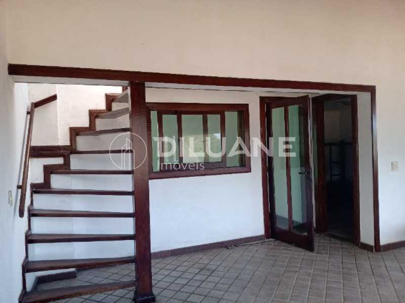 Conheça 323230238240728 do imóvel - Diluane Imoveis Vende. Piratininga. Excelente Triplex. 1a Quadra da Praia.Vista Panorâmica para Mar e Lagoa. - NTCA40024 - 9 323230238240728 - 9