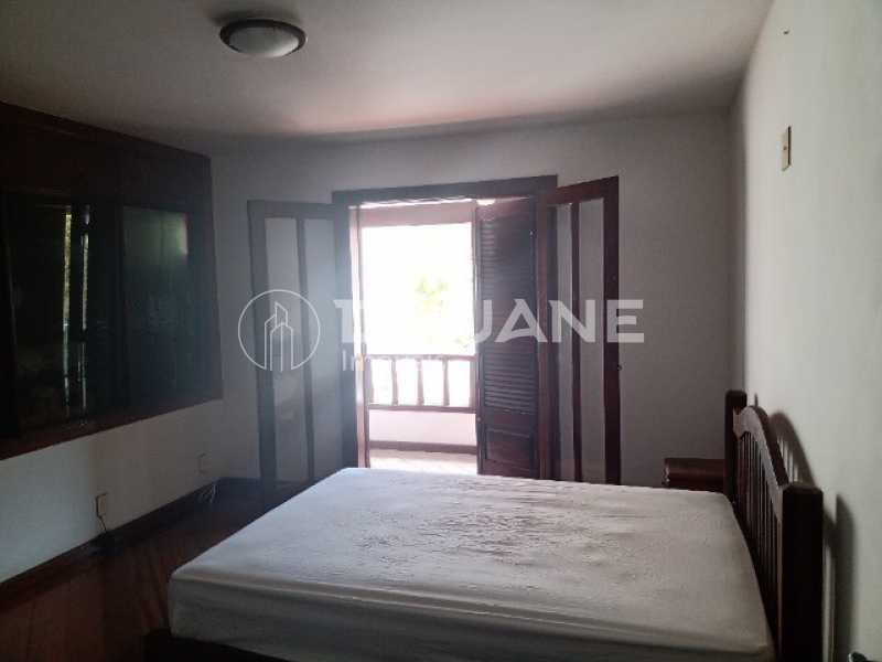 Conheça 323241717853023 do imóvel - Diluane Imoveis Vende. Piratininga. Excelente Triplex. 1a Quadra da Praia.Vista Panorâmica para Mar e Lagoa. - NTCA40024 - 13 323241717853023 - 13