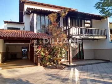 Imperdível - Diluane Imoveis Vende. Piratininga. Excelente Triplex. 1a Quadra da Praia.Vista Panorâmica para Mar e Lagoa. - NTCA40024