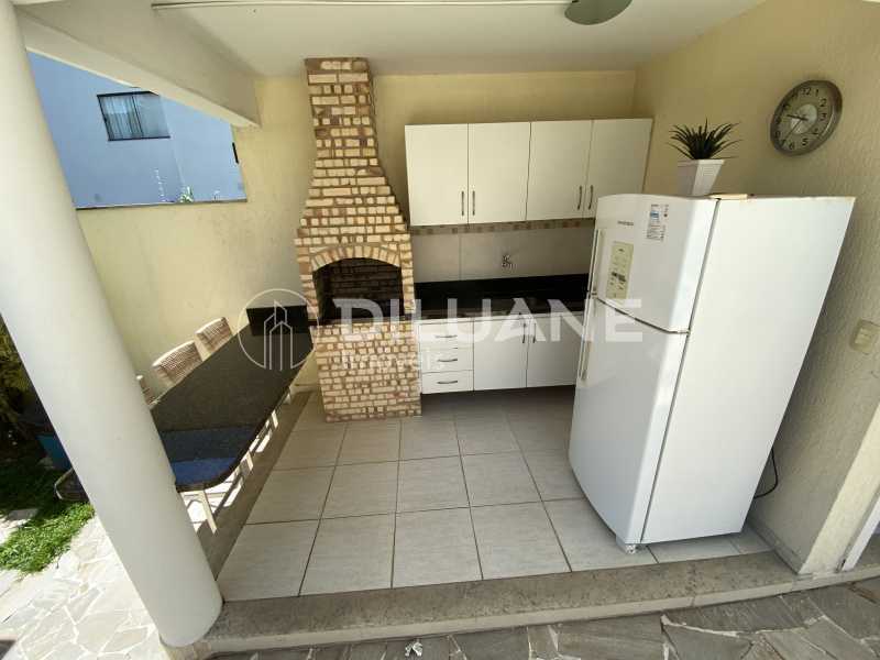 Conheça Churrasqueira do imóvel - Diluane Imóveis Vende. Camboinhas. Excelente Casa Região com Ótima Qualidadede Vida. Duplex. Área Gormet e Piscina.Garagem 3 carros. Parque João Batista Petersen. - NTCN30013 - 14 Churrasqueira - 14