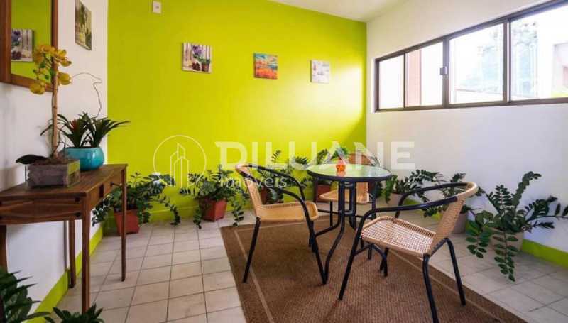 Conheça Área comum do imóvel - Diluane Imóveis Vende !!! Niterói. Bem localizado. Condomínio com Infra Estrutura Completa.Medindo 80m². Garagem.Vazio. Proximo ao Corpo de Bombeiros. - NTAP30104 - 45 Área comum - 45