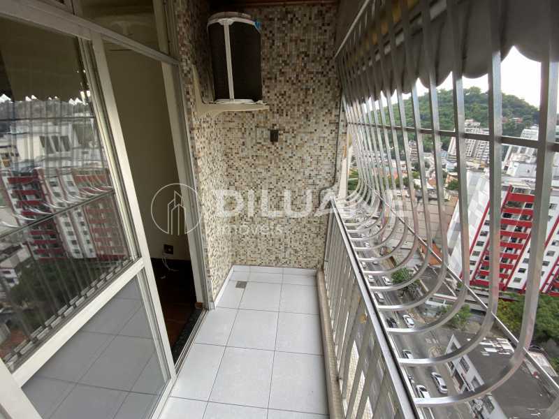 Conheça Varanda do imóvel - Diluane Imóveis Vende !!! Niterói. Bem localizado. Condomínio com Infra Estrutura Completa.Medindo 80m². Garagem.Vazio. Proximo ao Corpo de Bombeiros. - NTAP30104 - 16 Varanda - 16