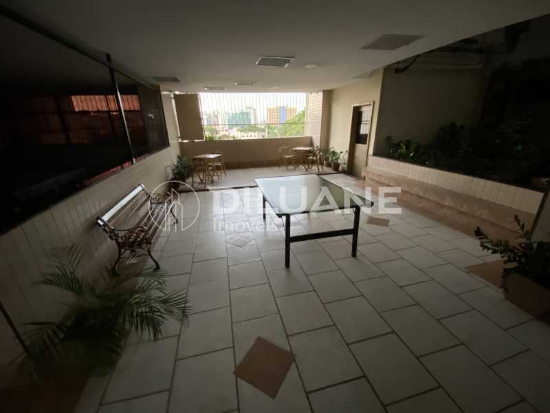 Conheça Área comum do imóvel - Diluane Imóveis Vende !!! Niterói. Bem localizado. Condomínio com Infra Estrutura Completa.Medindo 80m². Garagem.Vazio. Proximo ao Corpo de Bombeiros. - NTAP30104 - 37 Área comum - 37