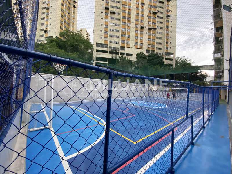 Conheça Quadra esportiva do imóvel - Diluane Imóveis Vende !!! Niterói. Bem localizado. Condomínio com Infra Estrutura Completa.Medindo 80m². Garagem.Vazio. Proximo ao Corpo de Bombeiros. - NTAP30104 - 41 Quadra esportiva - 41