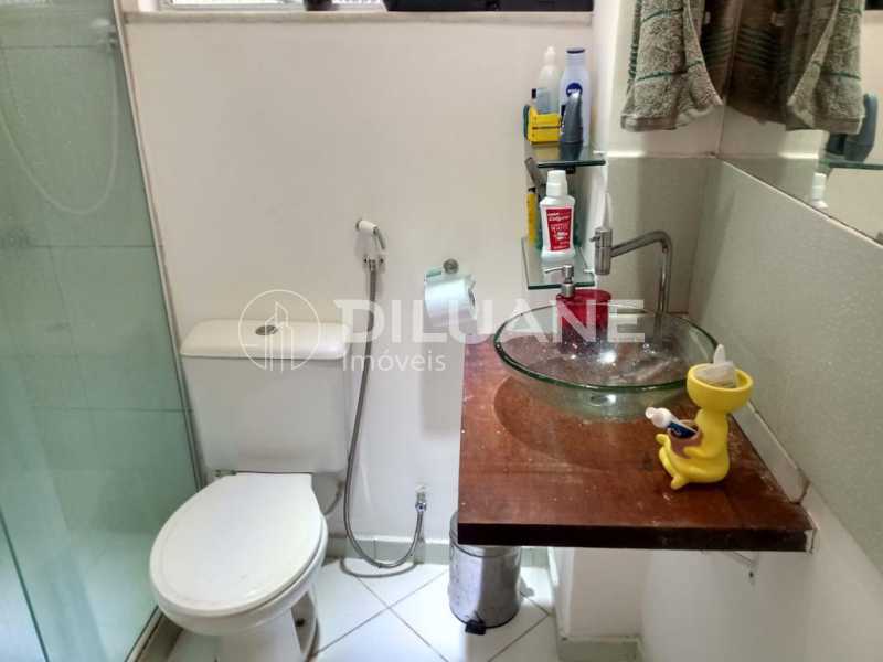Conheça banheiro do imóvel - Apartamento 1 quarto à venda Centro, Rio de Janeiro - R$ 300.000 - BTAP10084 - 12 banheiro - 12