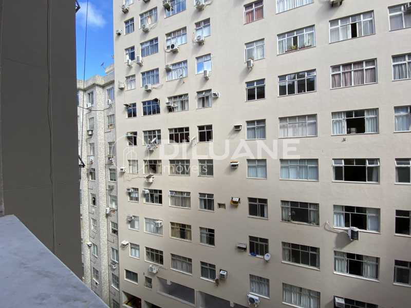 Conheça Vista sala/quarto do imóvel - Kitnet/Conjugado 27m² à venda Copacabana, Rio de Janeiro - R$ 530.000 - CPKI10051 - 10 Vista sala/quarto - 10