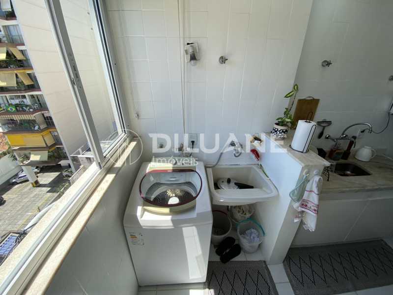 Área de serviço - 17