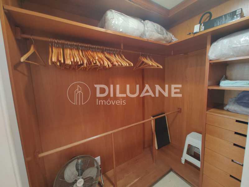 Conheça Closet suite 1 do imóvel - Cobertura à venda Avenida Atlântica, Copacabana, Rio de Janeiro - R$ 18.000.000 - CPCO40011 - 5 Closet suite 1 - 5