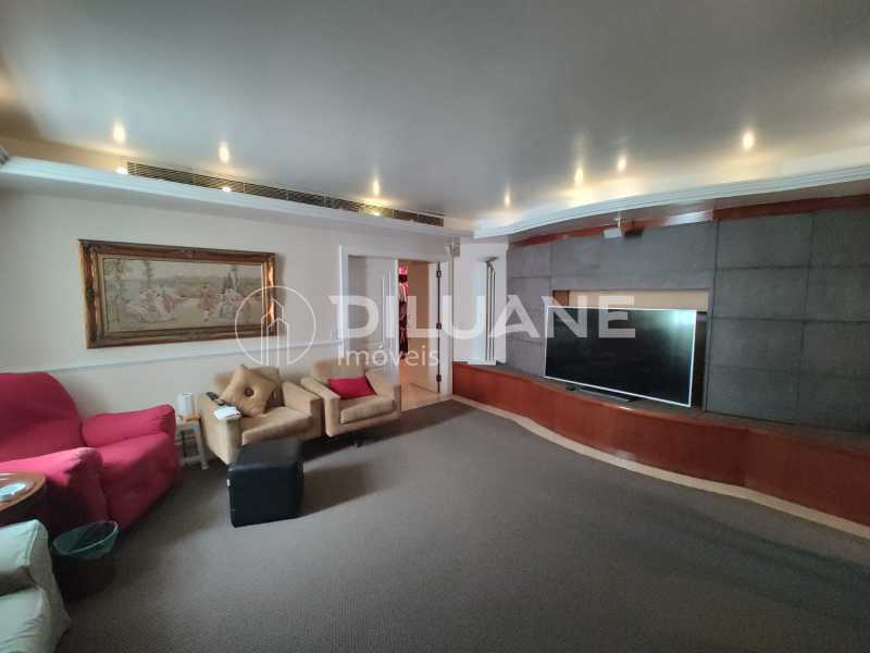 Conheça Sala de cinema do imóvel - Cobertura à venda Avenida Atlântica, Copacabana, Rio de Janeiro - R$ 18.000.000 - CPCO40011 - 2 Sala de cinema - 2